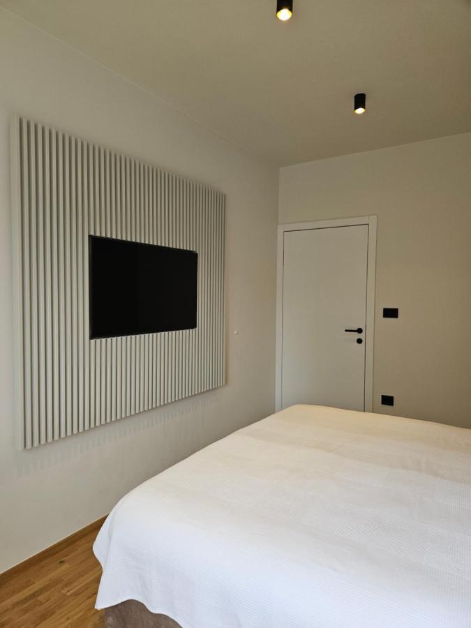 Adav Luxus Apartment فيسوكو المظهر الخارجي الصورة